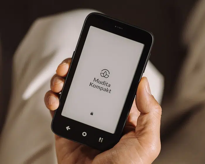 Mudita Kompakt – Minimalist Phone w/ E-Ink Screen